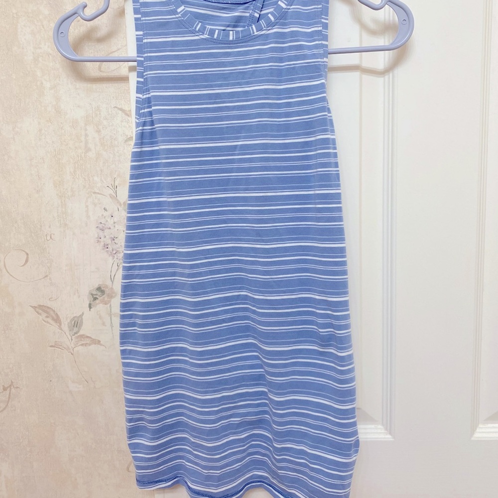 Luluemon blue and white tank top.